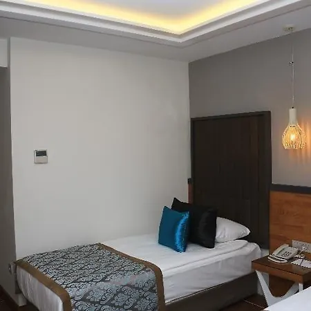 Crystal Waterworld Park Hotel